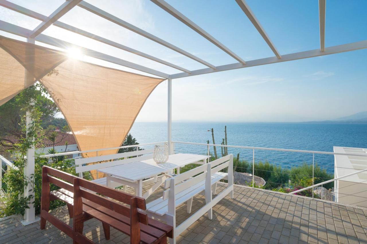 Epipleon Suites Agioi Apostoloi  Екстериор снимка