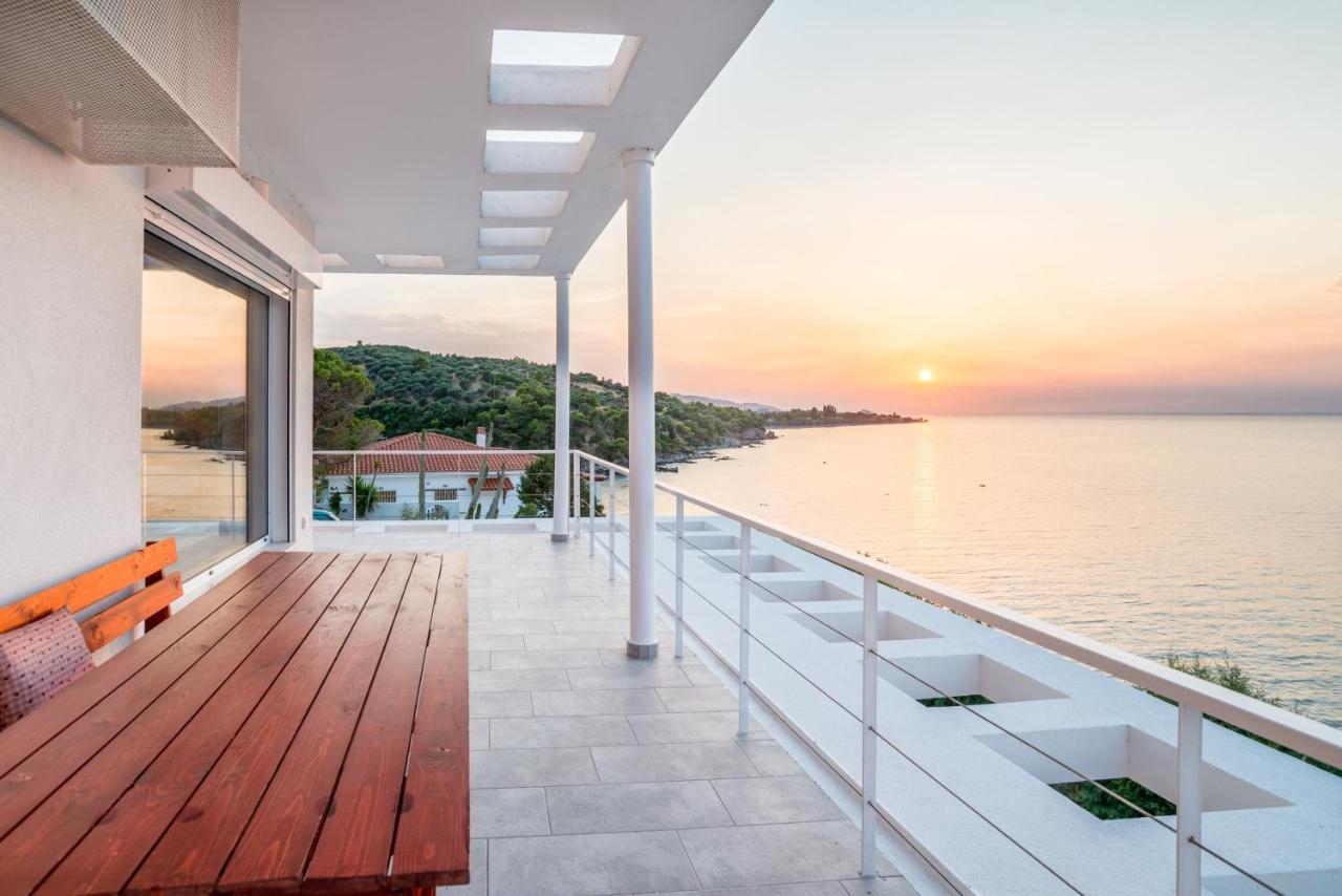 Epipleon Suites Agioi Apostoloi  Екстериор снимка