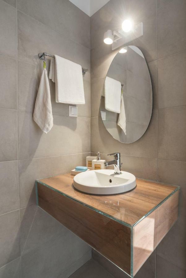 Epipleon Suites Agioi Apostoloi  Екстериор снимка